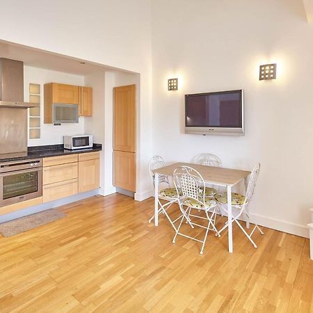 Host & Stay - Penthouse Pad สการ์โบโรห์ ภายนอก รูปภาพ