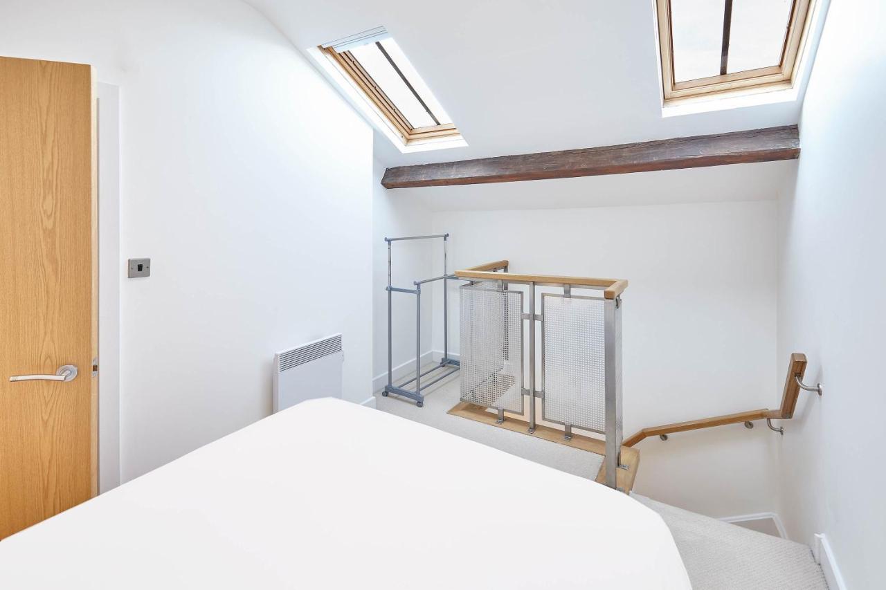 Host & Stay - Penthouse Pad สการ์โบโรห์ ภายนอก รูปภาพ